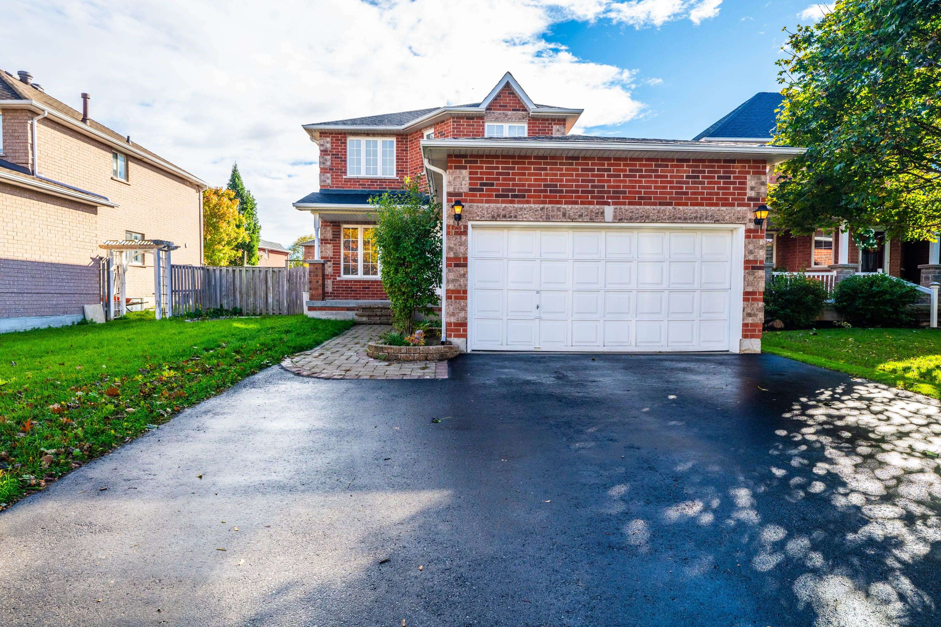108 Kingsridge RD, Barrie, ON L4N 8K5