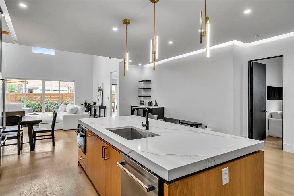 4721 Linnet Lane, Dallas, TX 75209