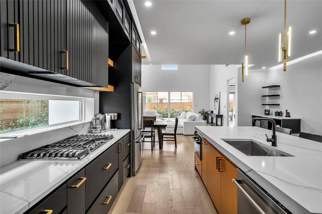 4721 Linnet Lane, Dallas, TX 75209