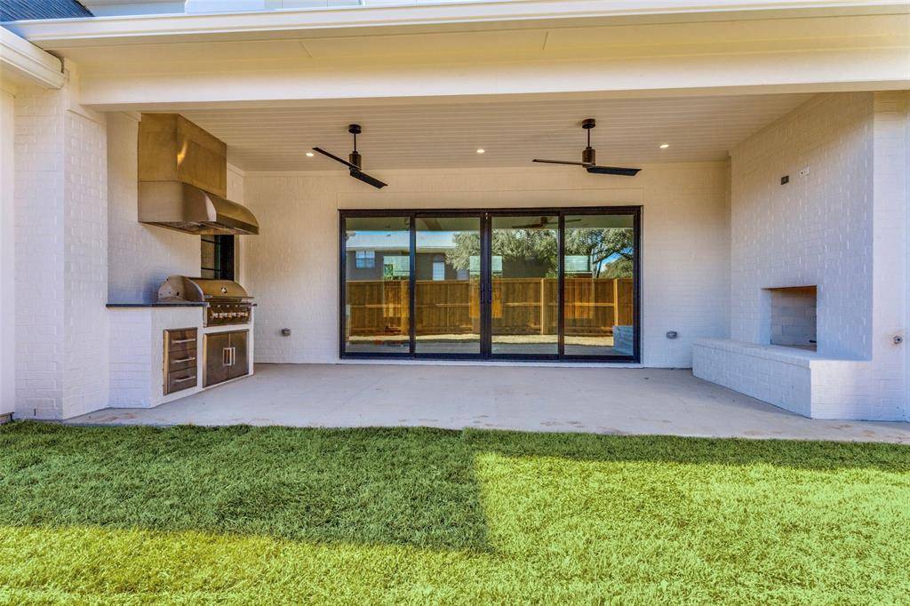 5501 Pershing Avenue, Fort Worth, TX 76107