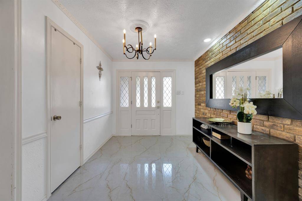 950 Shady Cove Place, Desoto, TX 75115