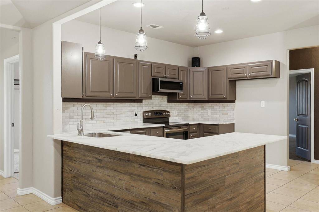 113 Mulkey Road, Waxahachie, TX 75167