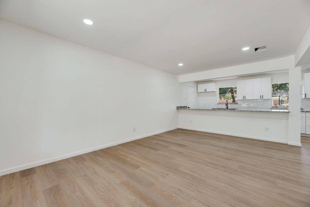 13312 Roaring Springs Lane, Dallas, TX 75240