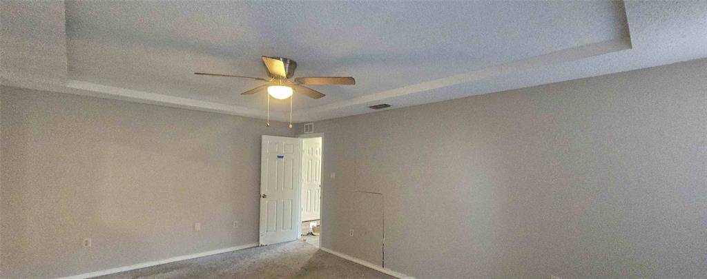 934 Robinwood Drive, Arlington, TX 76017