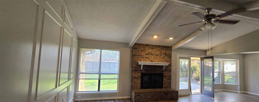 934 Robinwood Drive, Arlington, TX 76017