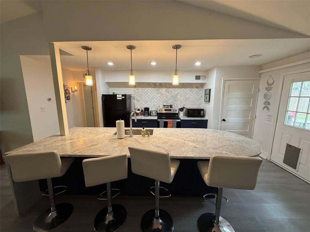 819 Loganwood Avenue, Richardson, TX 75080