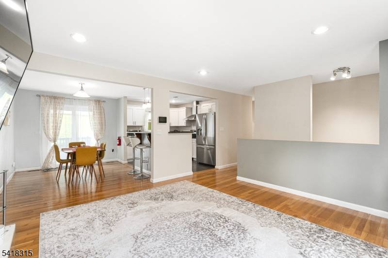 186 Tomahawk Trl, Byram Twp., NJ 07871