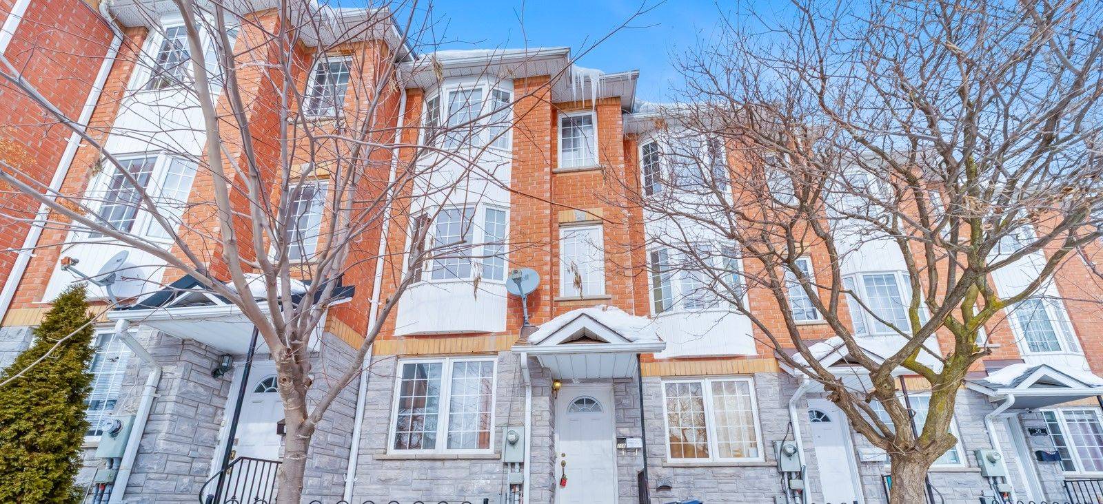 16B Gower ST, Toronto E03, ON M4B 3P5