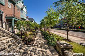 2566 Woodward AVE, Detroit, MI 48201