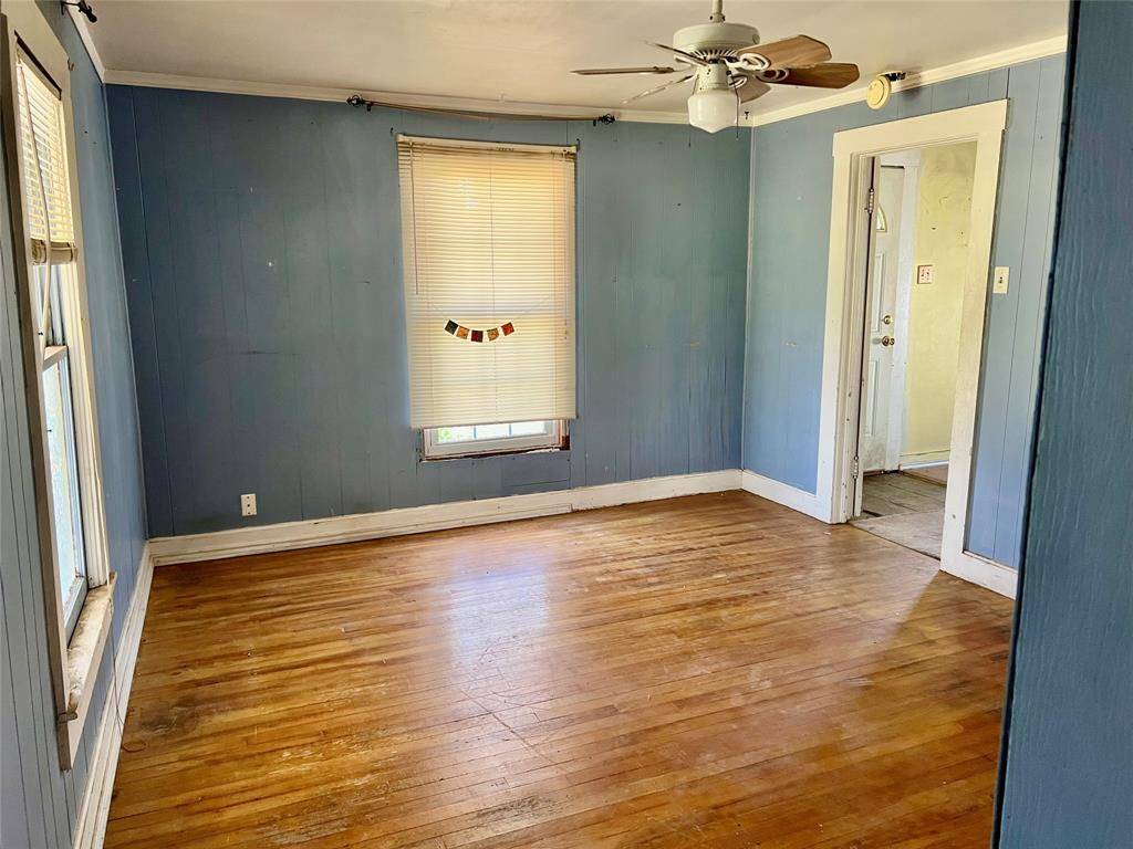 906 Young Street, Nocona, TX 76255