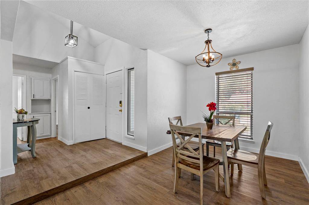 425 Rollingridge Lane, Garland, TX 75043