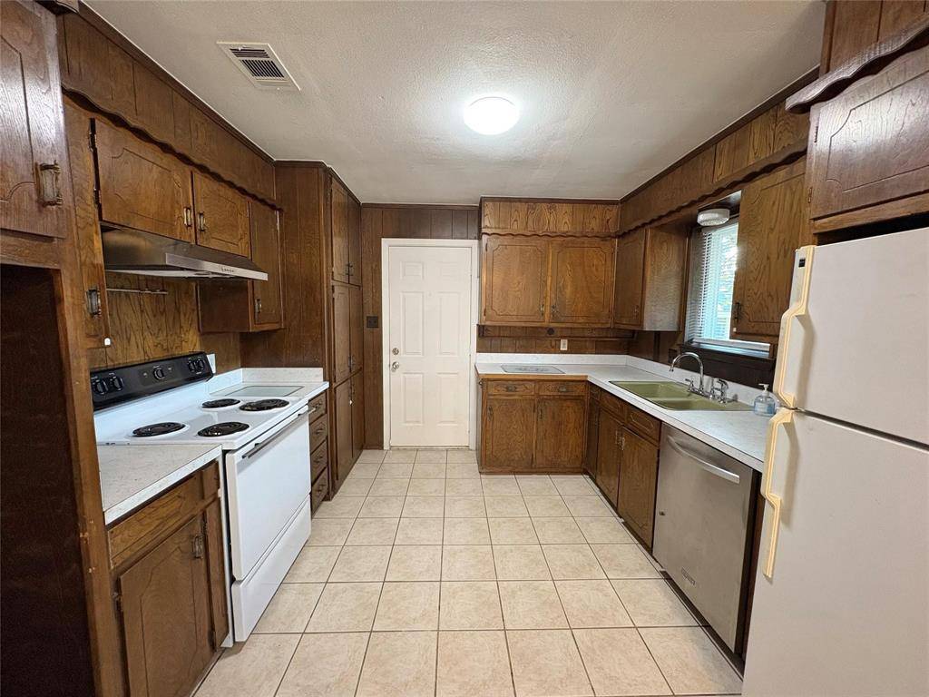 4923 Geddes Avenue, Fort Worth, TX 76107