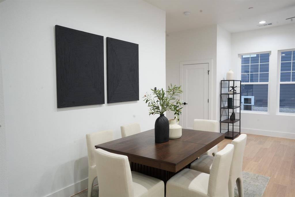 629 N Tyler Street, Dallas, TX 75208