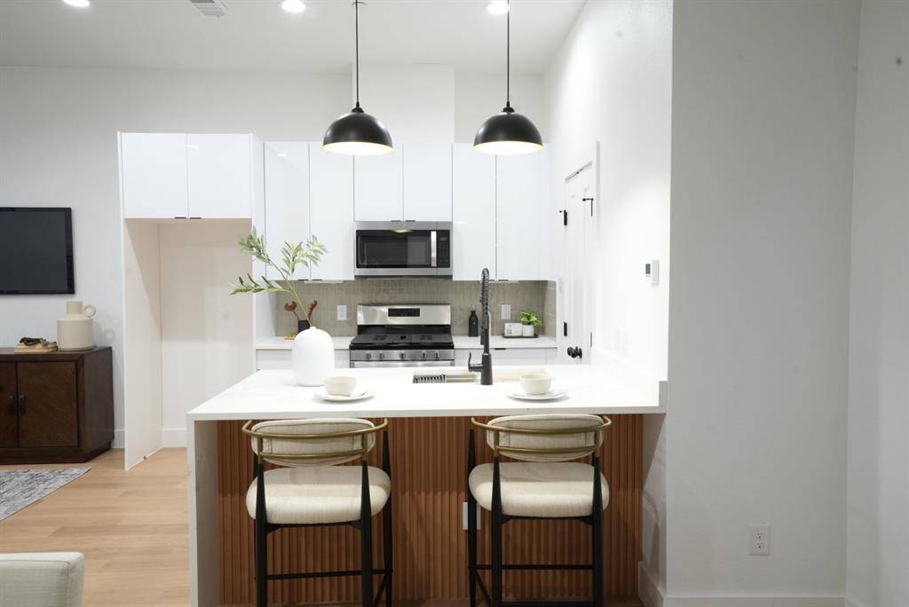 629 N Tyler Street, Dallas, TX 75208