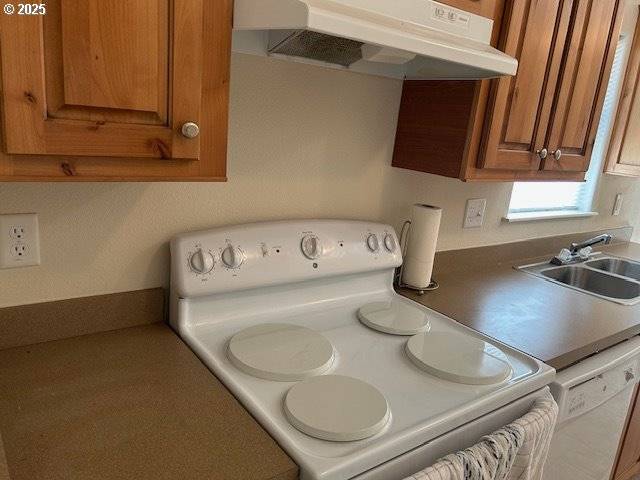 11736 CHINQUAPIN DR, Crescent Lake, OR 97733