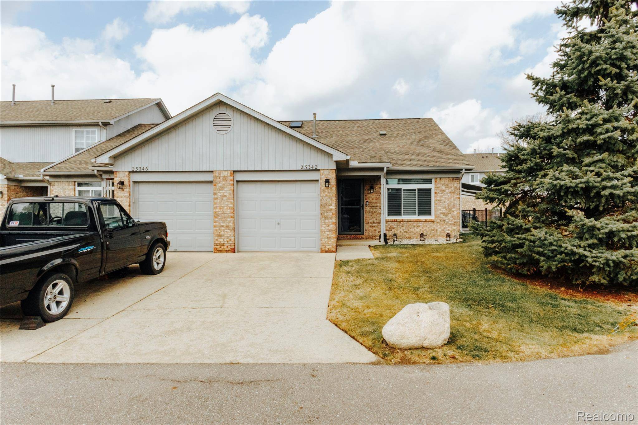 23342 Redman CT, Brownstown Charter Township, MI 48183