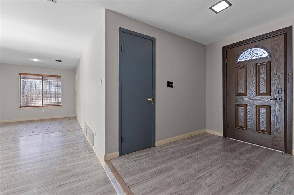 1722 Plantation Road, Garland, TX 75044