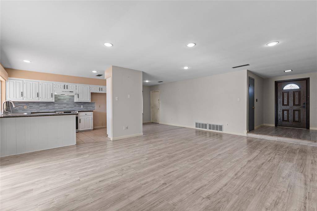 1722 Plantation Road, Garland, TX 75044