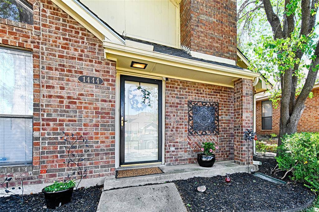 1444 Homestead Lane, Carrollton, TX 75007