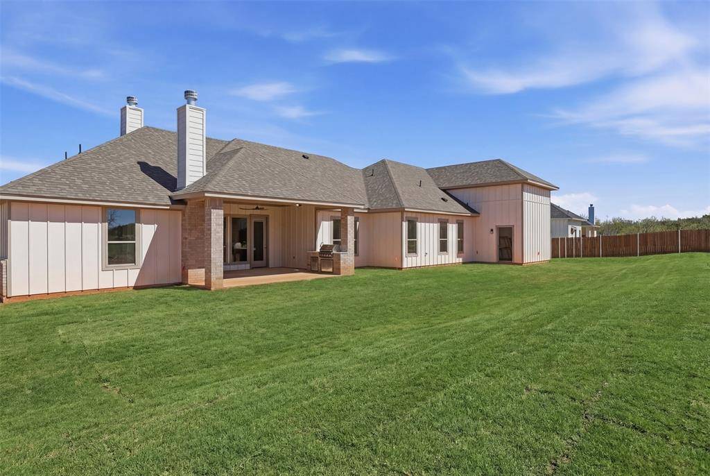 1221 Green Elm Road, Graford, TX 76449