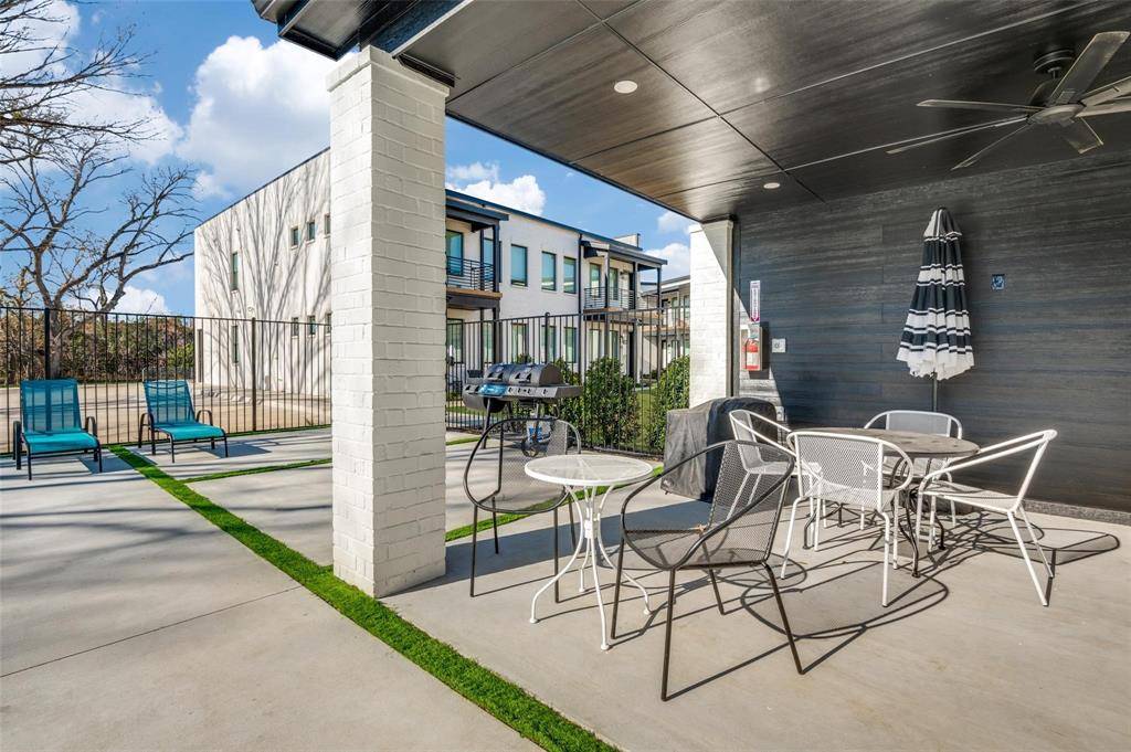 408 Dr Martin Luther King Jr Boulevard #302, Waxahachie, TX 75165