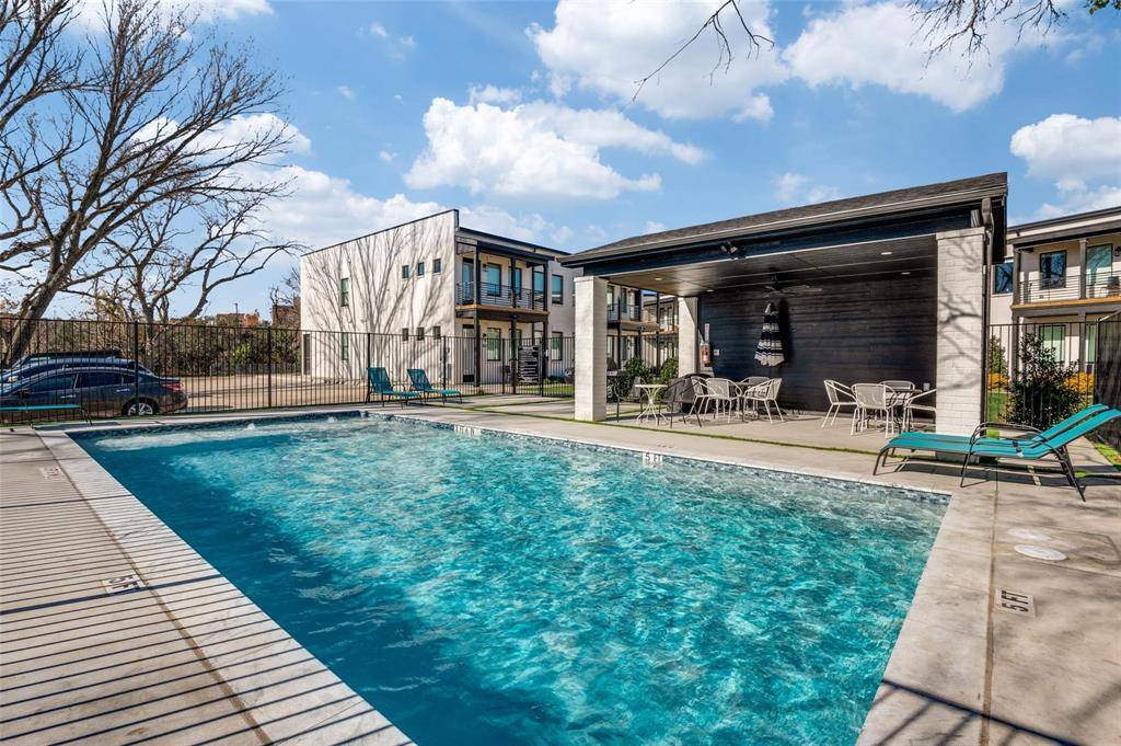 408 Dr Martin Luther King Jr Boulevard #302, Waxahachie, TX 75165