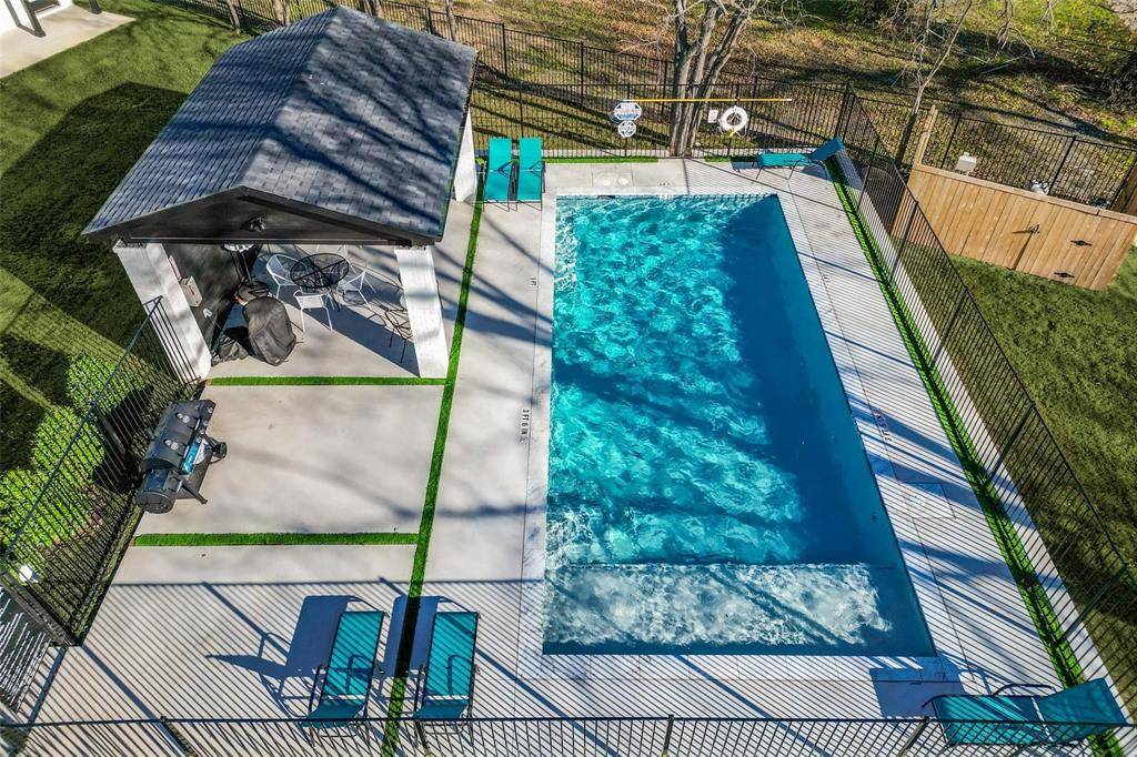 408 Dr Martin Luther King Jr Boulevard #302, Waxahachie, TX 75165