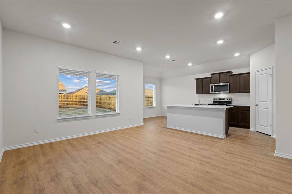 6537 Shoreline Lane, Princeton, TX 75407