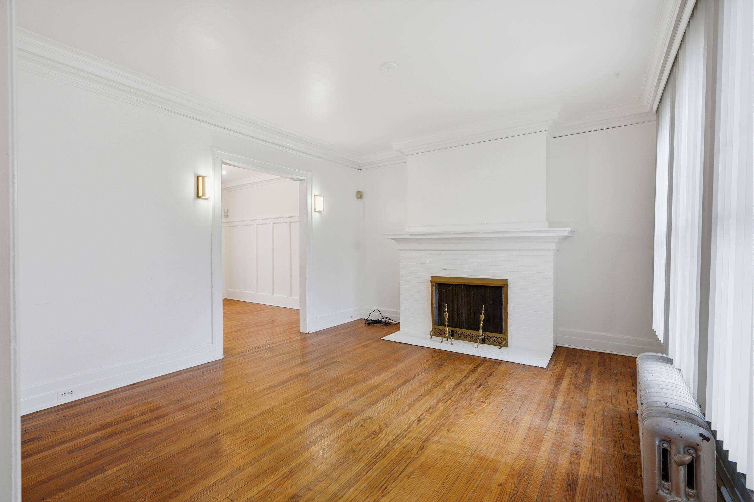 8010 3rd AVE, Detroit City, MI 48202