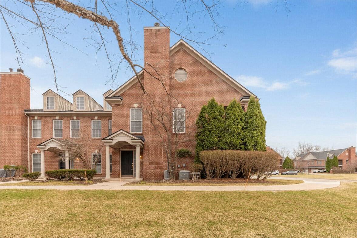 5588 Hampshire LN, Pittsfield Charter Twp, MI 48197