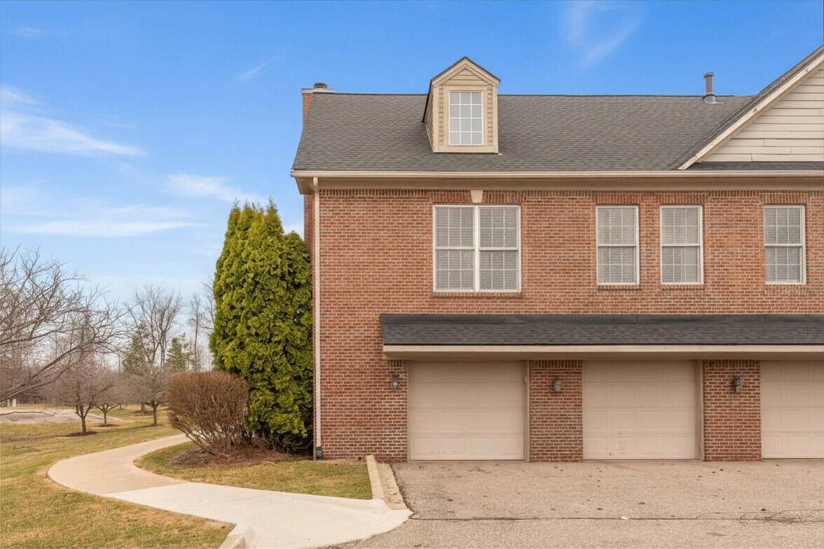 5588 Hampshire LN, Pittsfield Charter Twp, MI 48197