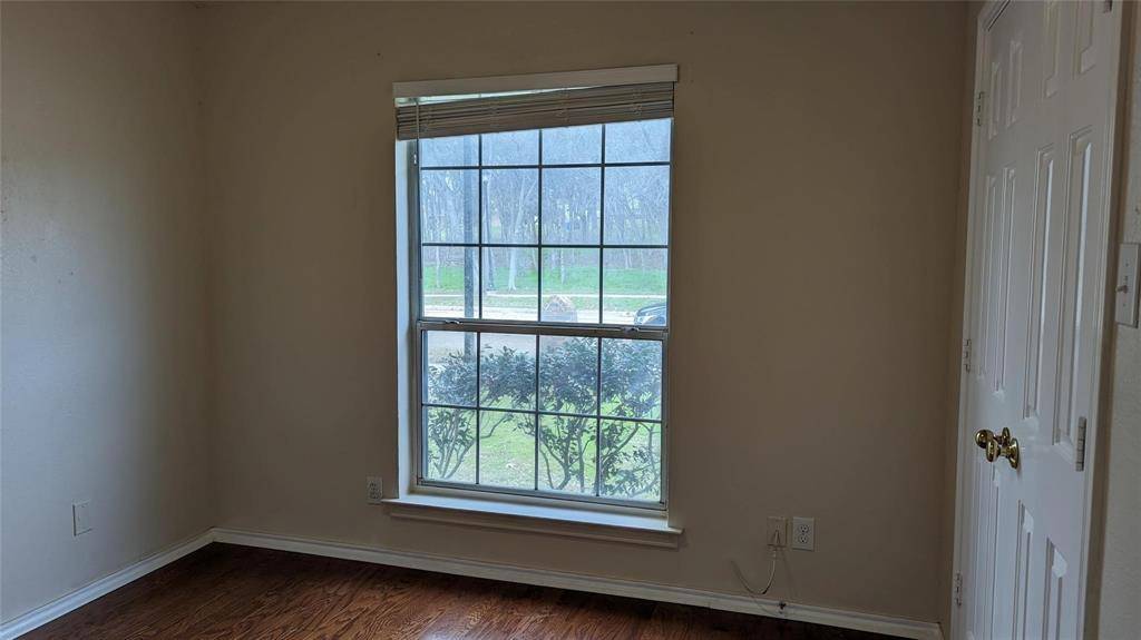 1115 Cambridge Drive, Carrollton, TX 75007