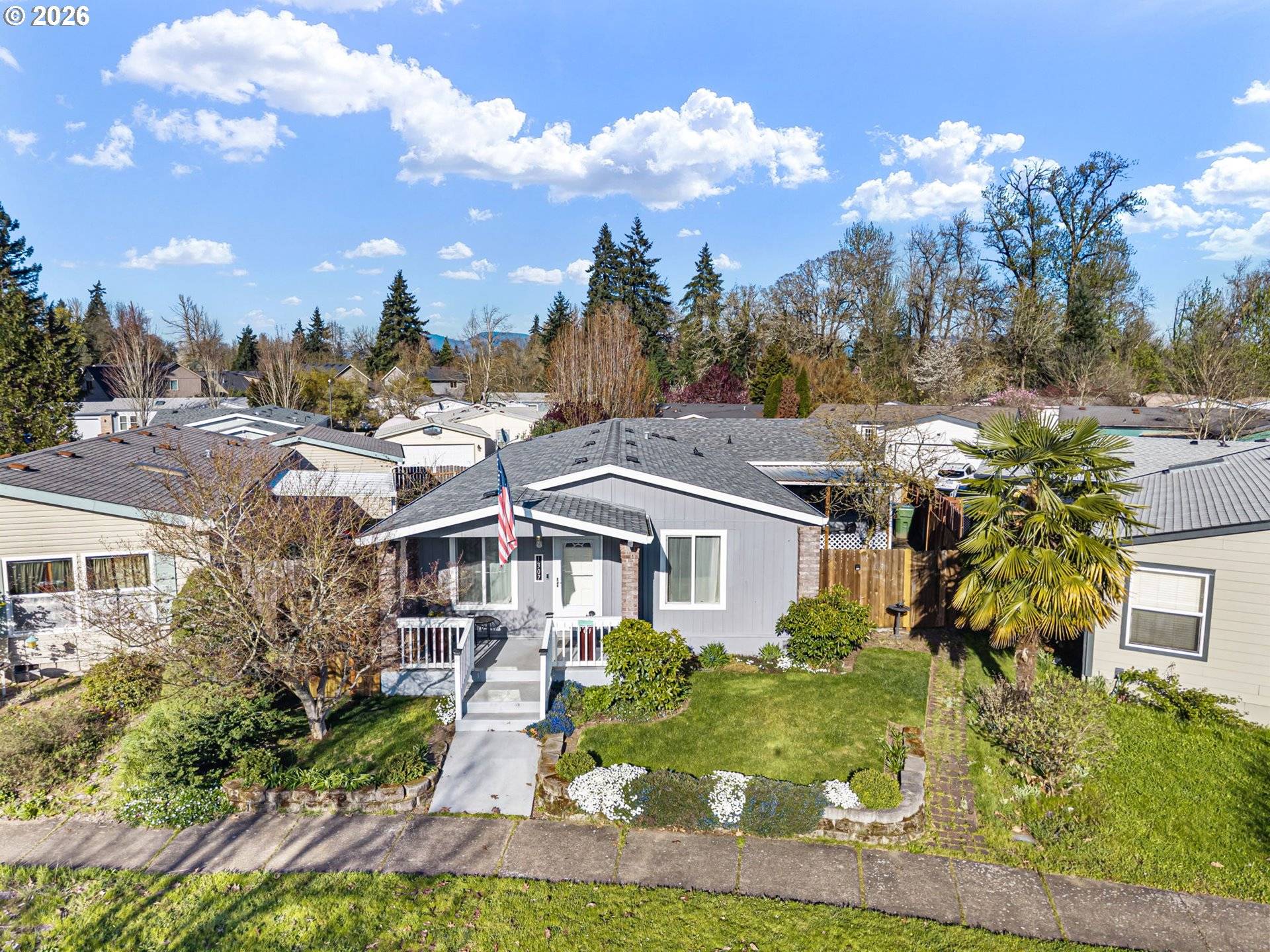 1307 BRAMBLEWOOD LN, Eugene, OR 97404