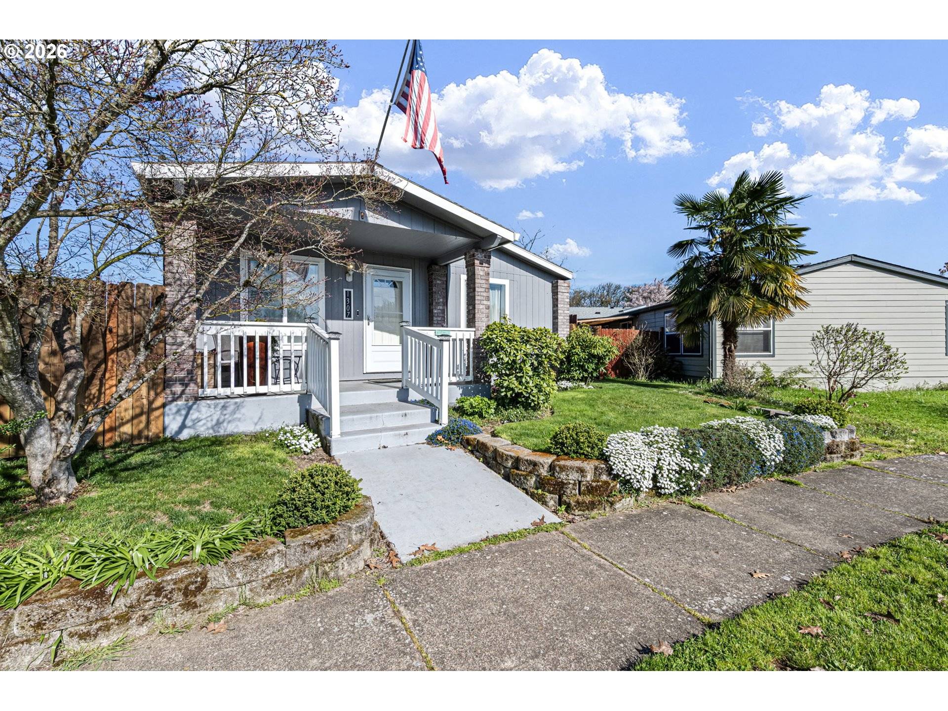 1307 BRAMBLEWOOD LN, Eugene, OR 97404