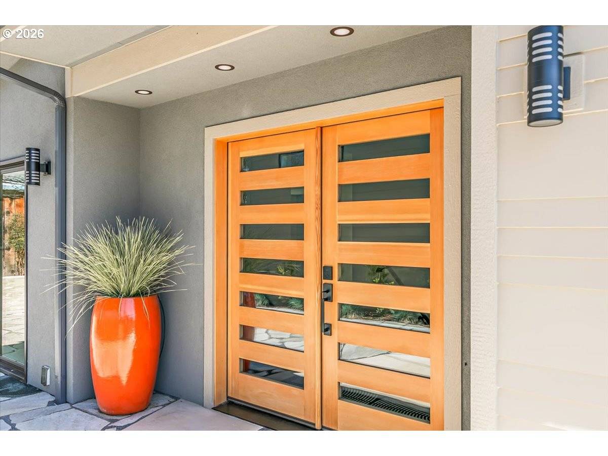 852 OAK ST, Ashland, OR 97520