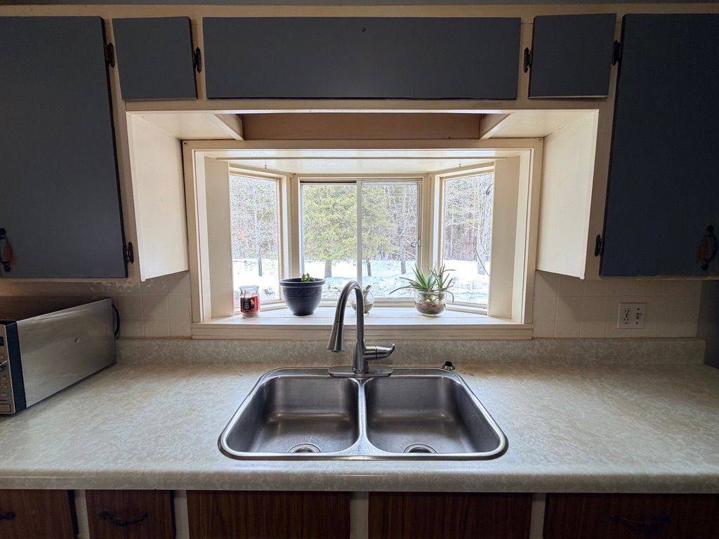 4 Denison DR, Addington Highlands, ON K0H 2G0