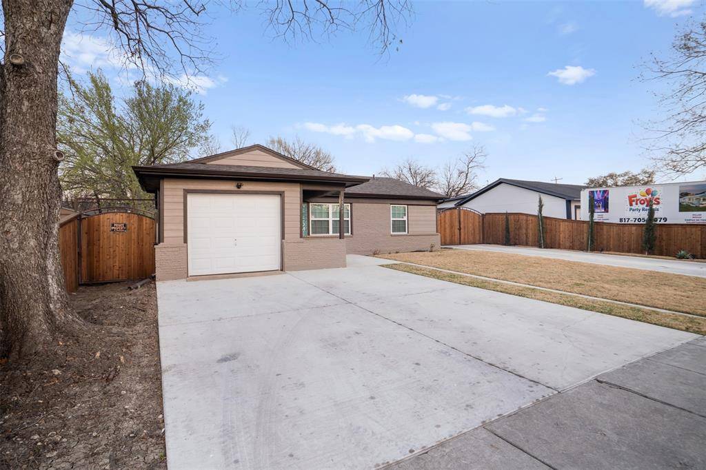 1529 Daniel Drive, Arlington, TX 76010