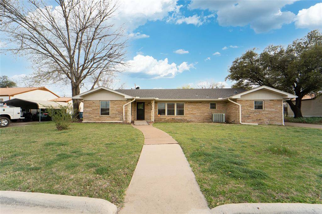 1405 W Wheeler Street, Breckenridge, TX 76424