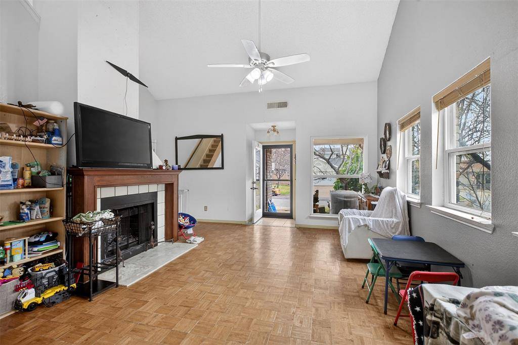 6813 Haltom Road, Fort Worth, TX 76137