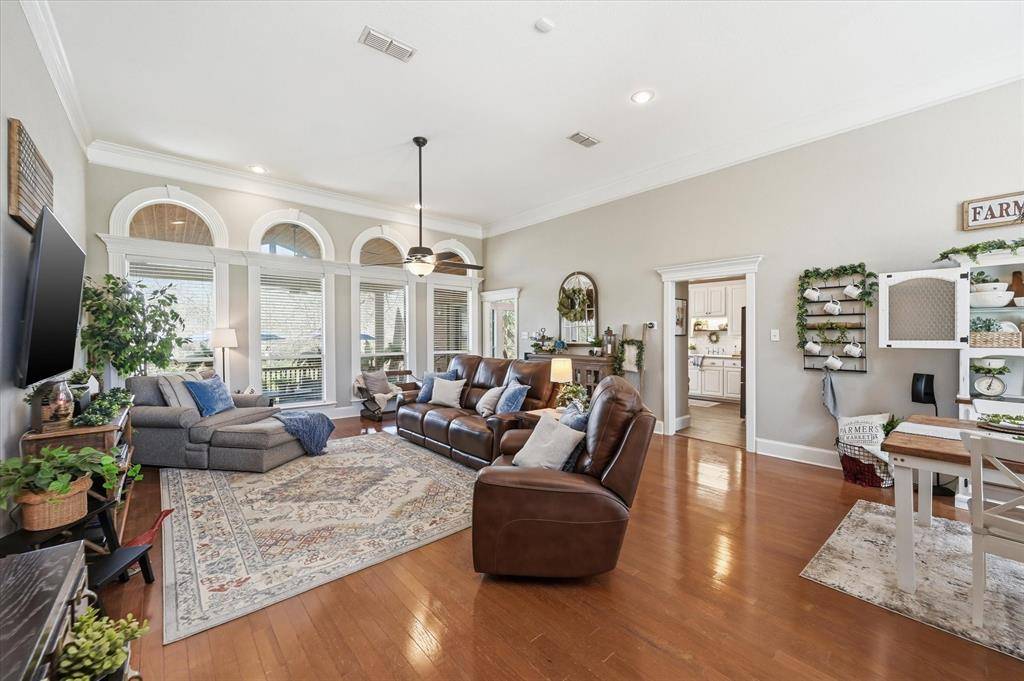 4103 Cross Bend Drive, Arlington, TX 76016