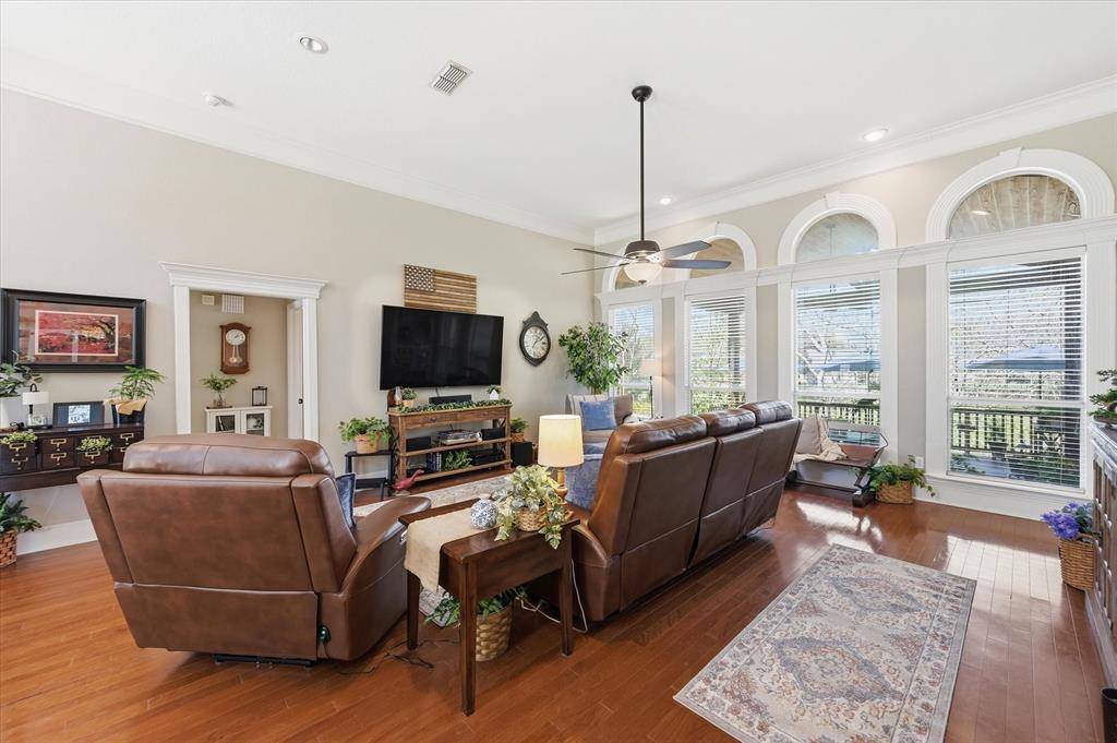 4103 Cross Bend Drive, Arlington, TX 76016