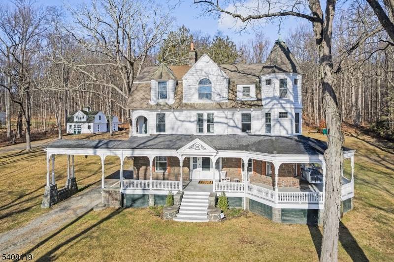 211 Mountainside Rd, Mendham Twp., NJ 07945