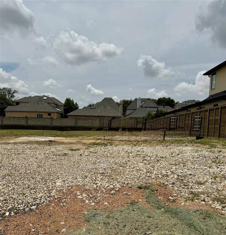 9111 Bluff Hollow Court, Dallas, TX 75220