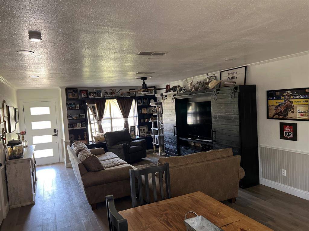 200 33rd Street, Mineral Wells, TX 76067