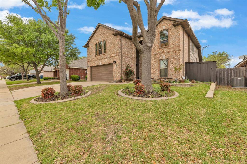 317 Benton Drive, Roanoke, TX 76262