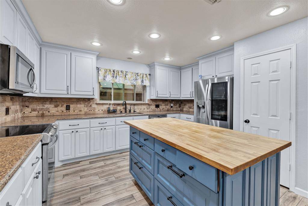 317 Benton Drive, Roanoke, TX 76262