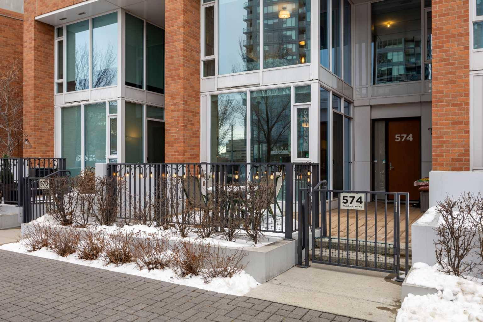 574 Riverfront LN SE, Calgary, AB T2G1K1