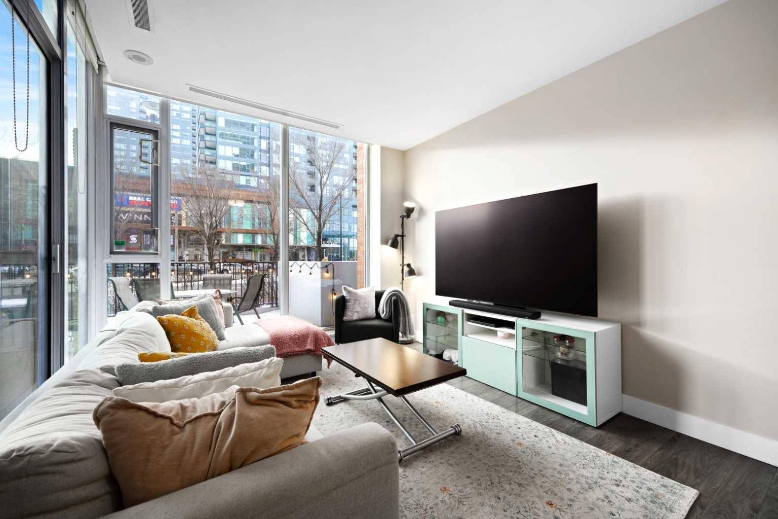 574 Riverfront LN SE, Calgary, AB T2G1K1