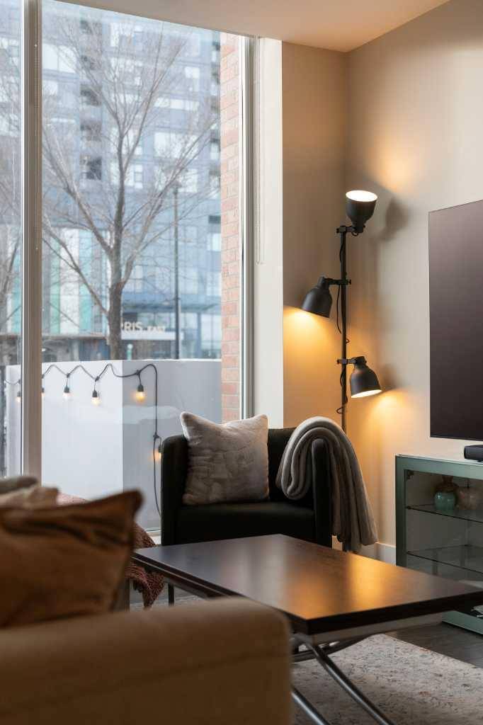 574 Riverfront LN SE, Calgary, AB T2G1K1