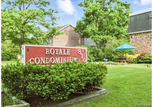 810 Holland AVE #2, Port Huron, MI 48060